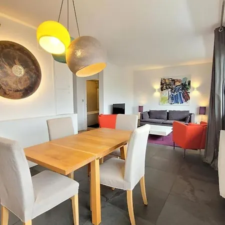 Eiffel Tower - Luxury 2 Bdm Apartment *