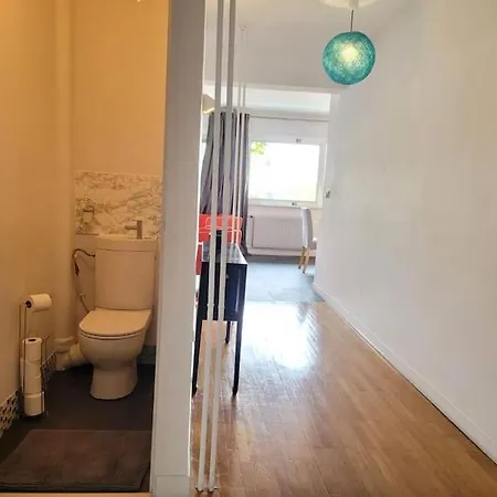 Eiffel Tower - Luxury 2 Bdm Apartment *