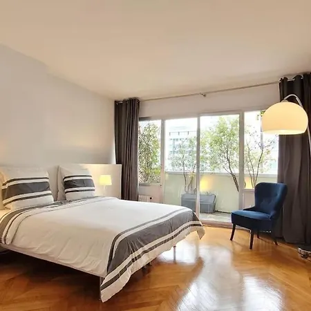 Apartment Eiffel Tower - Luxury 2 Bdm Paris